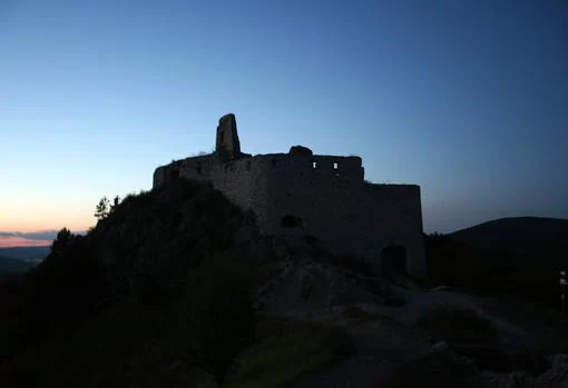 Imagen de las ruinas del castillo Csejthe