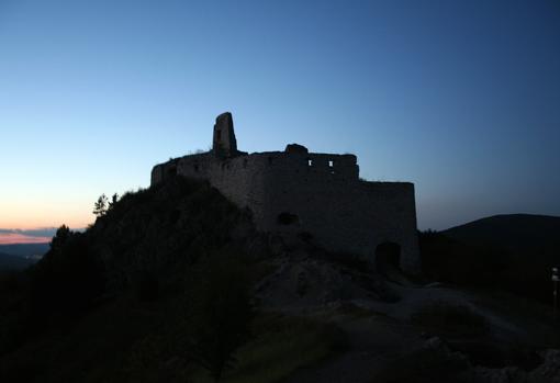 Imagen de las ruinas del castillo Csejthe