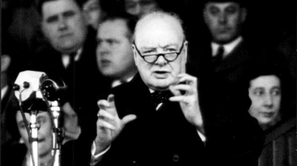 Churchill, durante un discurso en Cardiff en 1950