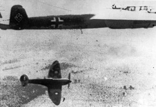 Combate entre un Spitfire y un Dornier DO 17