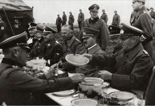 La verdadera opinión de Hitler sobre Franco: un líder manipulable y con «amaneramientos»