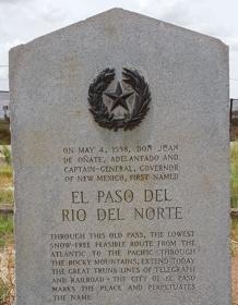 Monumento conmemorativo del paso de Juan de Oñate en el Río Norte