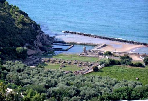 Villa de Tiberio en Sperlonga, a mitad de camino entre Roma y Nápoles.