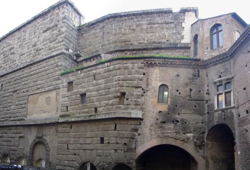 Muralla que separaba la Subura de los foros y de la casa de los Caballeros de Rodas.