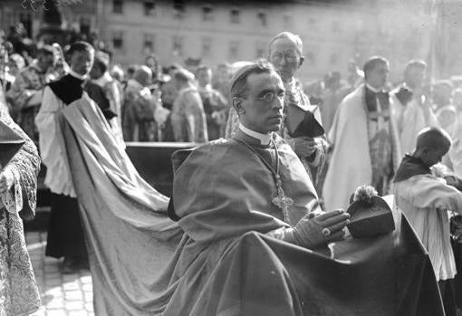 El nuncio en julio de 1924, en ocasión del ix centenario de la ciudad de Bamberg