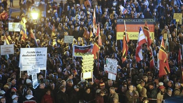 Más de 10.000 alemanes secundan una nueva protesta de la xenófoba Pegida