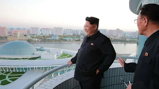 Kim Jong-un ordena fabricar cohetes antiaéreos más modernos y precisos
