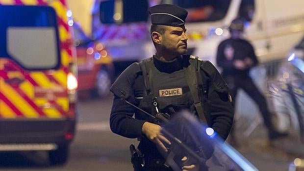 La Policía tiene acordonadas varias zonas de París