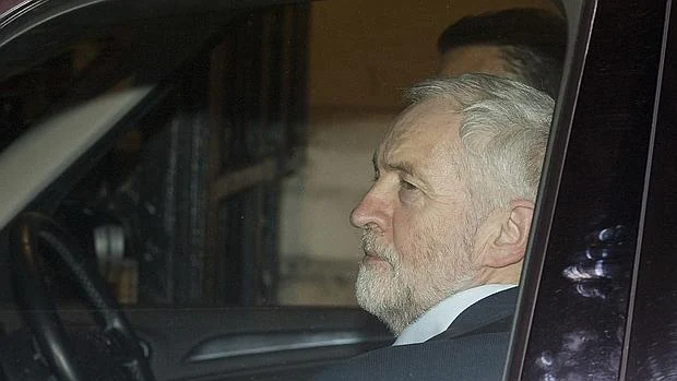 Jeremy Corbyn, a su llegada al Palacio de Buckingham para la ceremonia