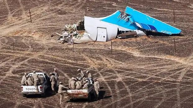Restos del avión ruso que se estrelló en el Sinaí