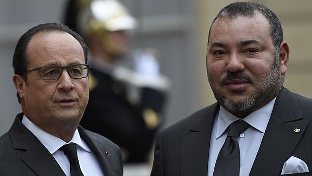 François Hollande y el Rey de Marruecos, quien visitió el Elíseo el viernes