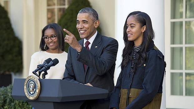 Barack Obama, en la Casa Blanca, junto a sus hijas