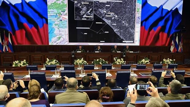 Momento de la rueda de prensa que han dado altos cargos del Ministerio de Defensa ruso