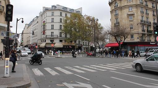 Vista desde el café Grissete. Al fondo de la imagen, la terraza del café Bonne Bière