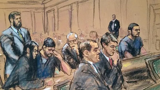 Efrain Antonio Campo Flores, en el centro, durante el juicio celebrado en Nueva York