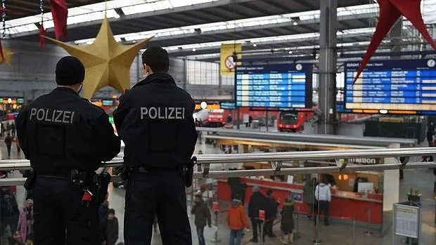 Policías en la estación de Múnich