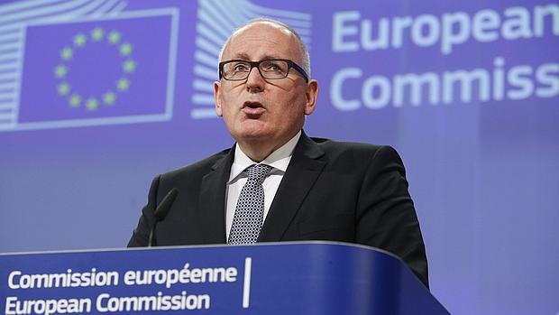 El vicepresidente Timmermans en la rueda de prensa de este miércoles