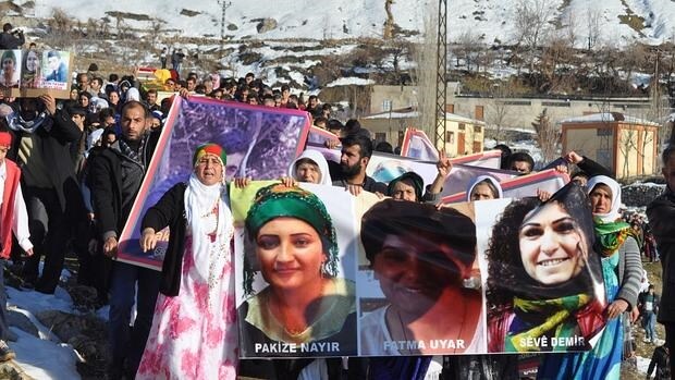 Protesta por la muerte de civiles durante el toque de queda en el este de Turquía