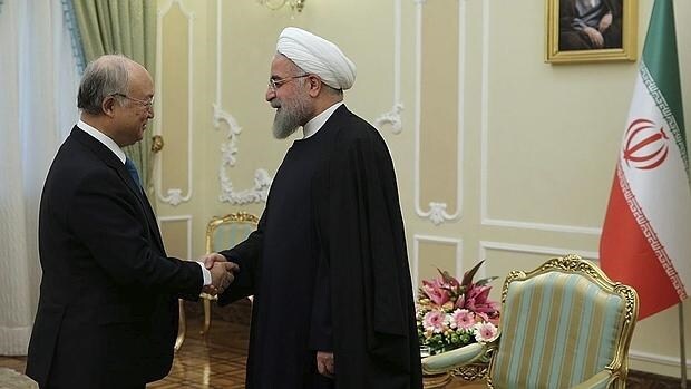 El presidente iraní Rouhaní recibe al director de la Agencia Internacional de la Energía Atómica