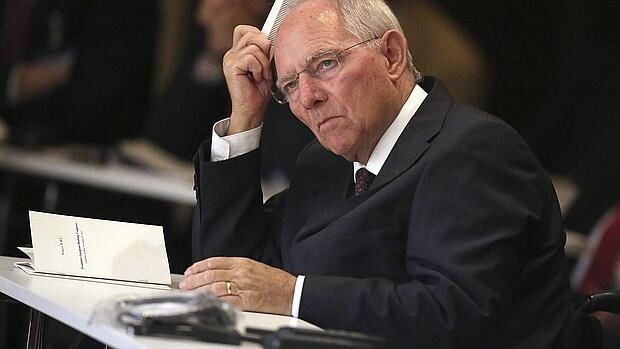 El ministro alemán de Finanzas, Wolfgang Schäuble, asiste a un congreso de banca celebrado en Fráncfort