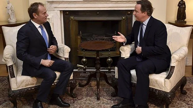 Cameron ve la oferta de la UE como un cambio sustancial, pero no convence a sus euroescépticos