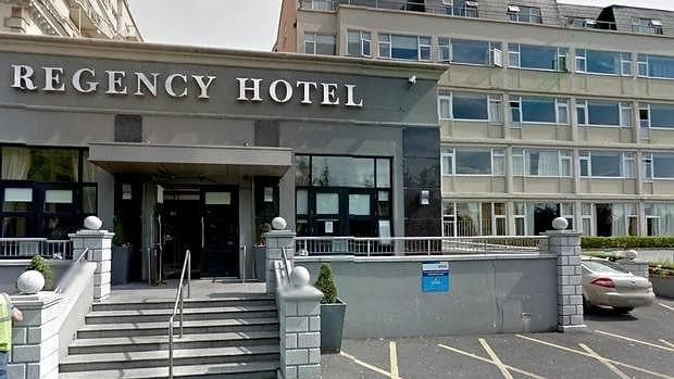 Fachada del hotel Regency en Dublín, donde tuvo lugar el ataque