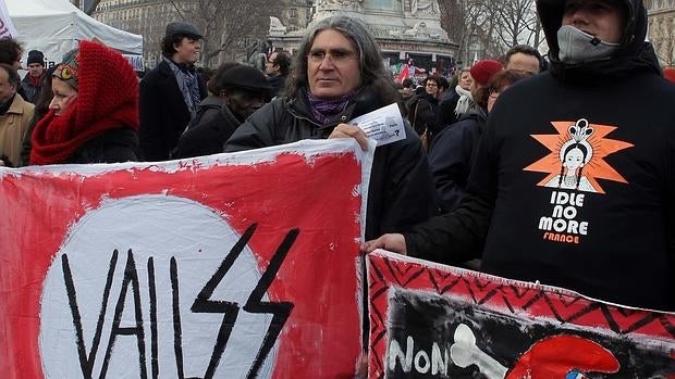 Una reciente protesta contra el Gobierno de Valls en París