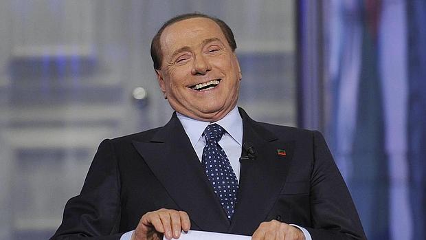 El líder del partido Forza Italia y ex primer ministro italiano, Silvio Berlusconi