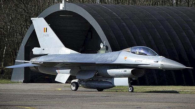 Un caza belga F-16