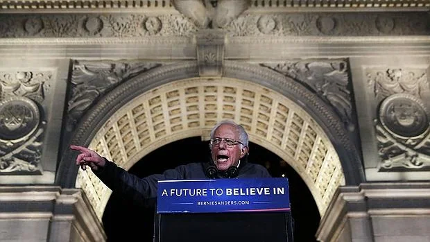 Mitin de Bernie Sanders en Washington Square, Nueva York, el miércoles por la noche