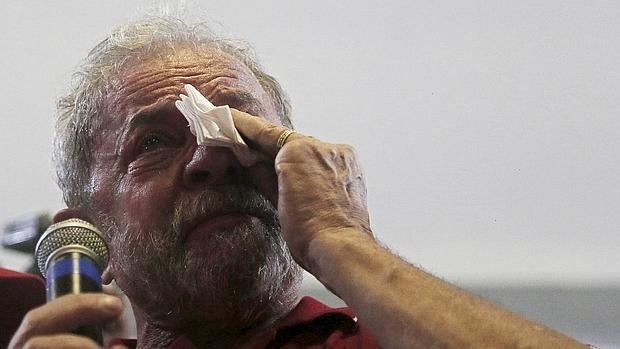 Lula se emociona al dirigirse a sus seguidores, el pasado mes de marzo