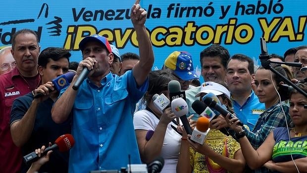 Capriles, durante un mítin en Caracas, este sábado