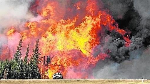 El incendio avanza imparable en Canadá