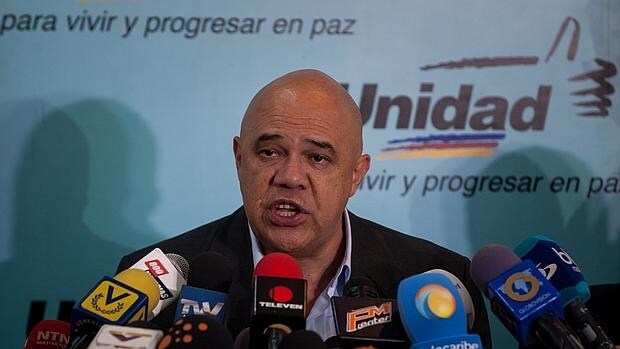 El secretario ejecutivo de la coalición opositora Mesa de Unidad Democrática (MUD), Jesús Torrealba