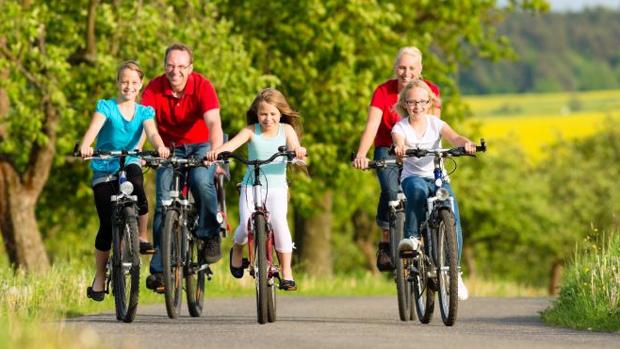 Un rabino de Israel ve «impúdico» que niñas mayores de cinco años monten en bicicleta