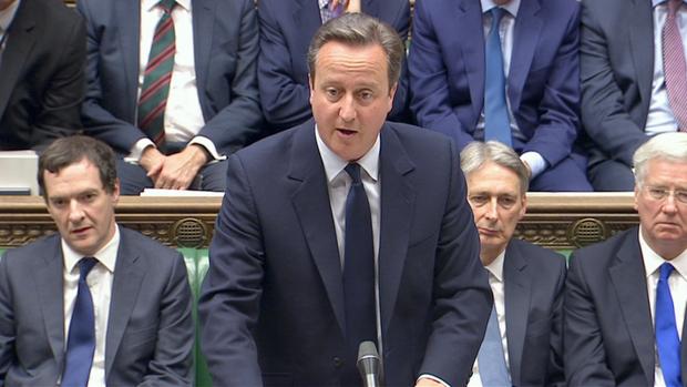 El mandatario británico, David Cameron, este lunes en el Parlamento inglés