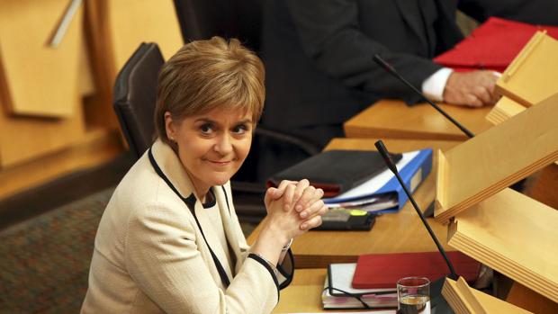 Sturgeon comparece ante el Parlamento escocés por primera vez tras el Brexit