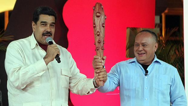 El presidente de Venezuela, Nicolás Maduro, junto a Diosdado Cabello