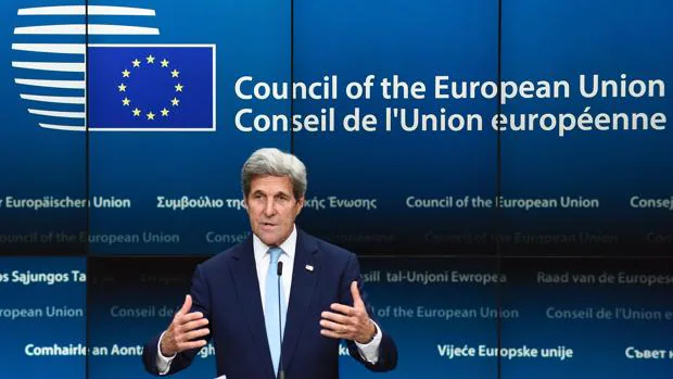 Kerry hoy durante su comparecencia ante la prensa en Bruselas