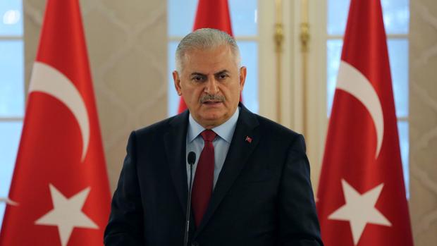 Yildirim durante la conferencia de prensa que ha mantenido hoy en el Palacio Cankaya en Ankara
