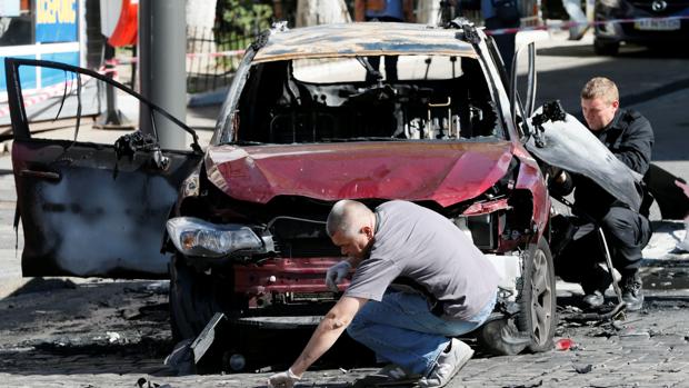 Muere un destacado periodista al estallar su coche en Kiev