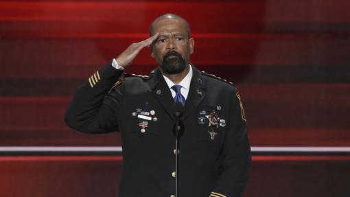 David Clarke Jr durante su discurso en la Convención Republicana