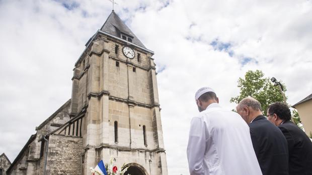 La comunidad musulmana de Saint-Etienne-du-Rouvray se niega a enterrar a uno de los terroristas de Normandía