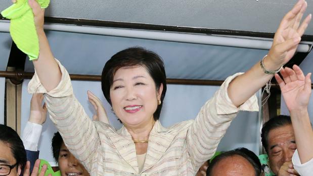 Yuriko Koike, la primera mujer en ganar las elecciones al gobierno de Tokio