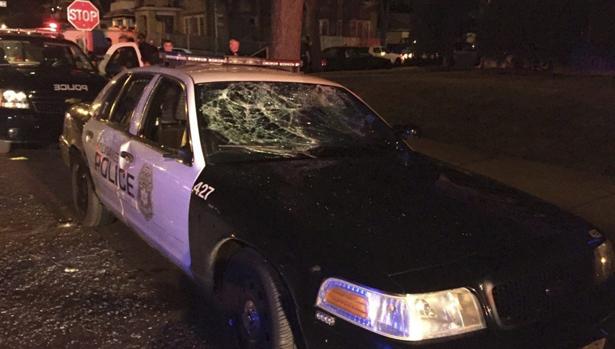 Violentas protestas en Milwaukee después de que un policía mató a un hombre armado