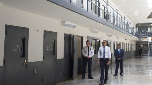 Barack Obama, en una visita a la prisión federal El Reno, Oklahoma, en julio de 2015