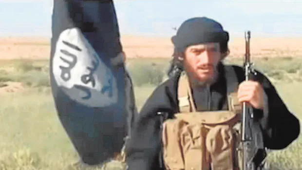 Una captura de un vídeo promocional de Daesh muestra al portavoz asesinado, Abu Muhamad Al Adnani