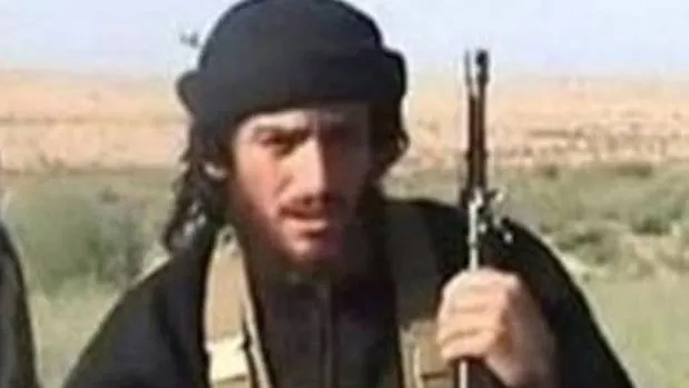 El portavoz de Daesh, Abú Muhamad al Adnani, en uno de sus vídeos