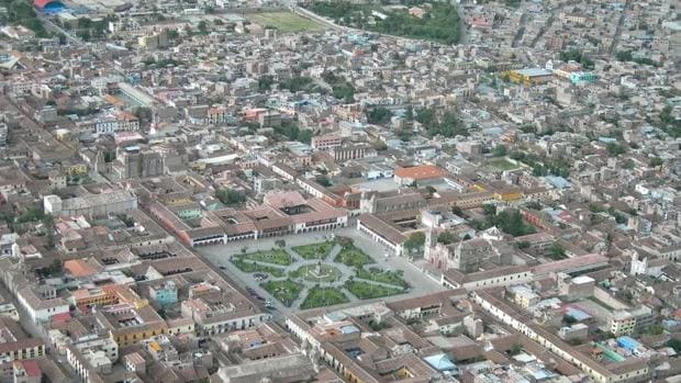 Vista aérea del centro de Ayacucho (Perú)