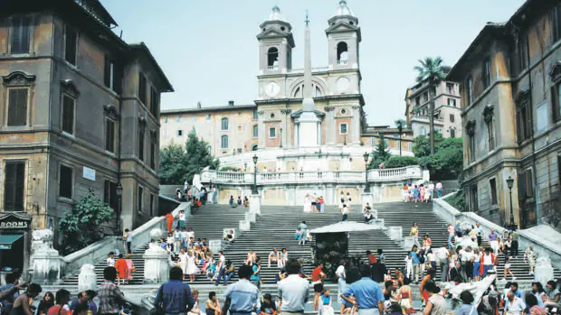La escalinata de la plaza de España de Roma, en una imagen anterior a su restauración
